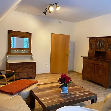 Haus Waldeck 公寓 *